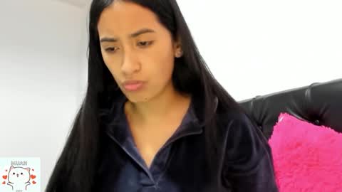 Nhaomy online show from 10, 11, 2025