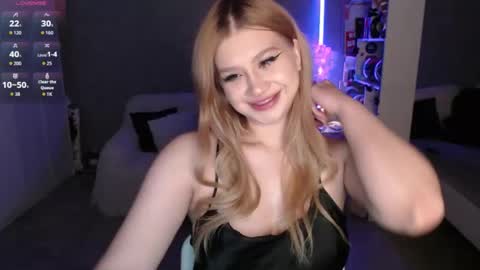 Snapshot of sweet_nicole_333 chatting on 21, 3, 2026 sweet_nicole_333 online show from 21, 3, 2026