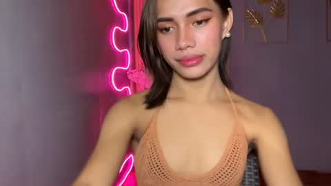 sweet_nikki03 online show from 6, 4, 2026