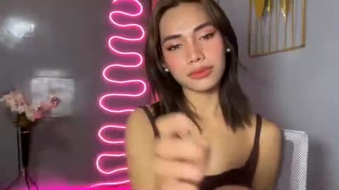 sweet_nikki03 online show from 23, 4, 2026