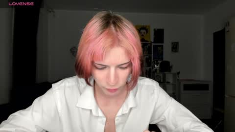 Snapshot of sweet_peach__ chatting on 31, 3, 2026 kira online show from 31, 3, 2026