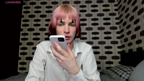 kira online show from 24, 4, 2026