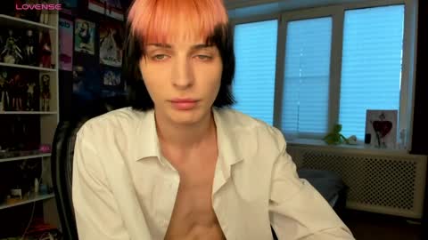kira online show from 17, 5, 2026
