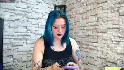  LAUREN  online show from 19, 2, 2025
