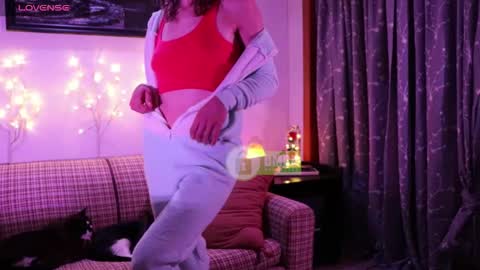 Snapshot of sweet_ramona chatting on 22, 10, 2025 Ramona online show from 22, 10, 2025