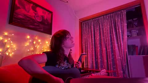 Snapshot of sweet_ramona chatting on 19, 12, 2025 Ramona online show from 19, 12, 2025