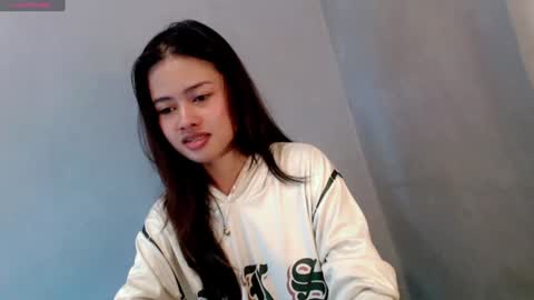 Snapshot of sweet_sirenxx chatting on 10, 1, 2025 Leah online show from 10, 1, 2025