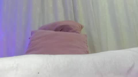 Snapshot of sweet_skiinny chatting on 23, 6, 2026 Adeline online show from 23, 6, 2026