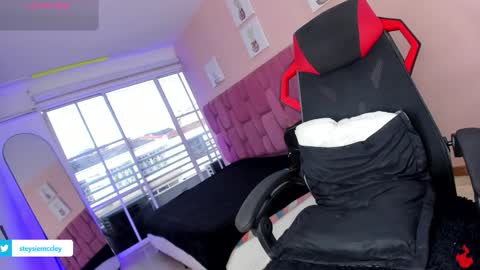 sweet_stacie online show from 18, 12, 2025