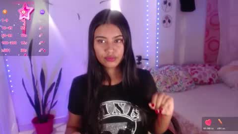 Snapshot of sweet_susy999 chatting on 15, 12, 2025 susy 222 online show from 15, 12, 2025