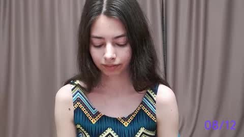 Snapshot of sweet_sweet_angel chatting on 8, 12, 2024 Angel online show from 8, 12, 2024