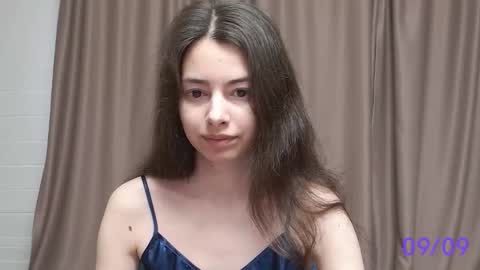 Snapshot of sweet_sweet_angel chatting on 9, 9, 2025 Angel online show from 9, 9, 2025