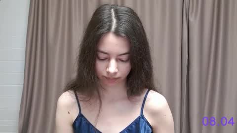 Snapshot of sweet_sweet_angel chatting on 8, 4, 2026 Angel online show from 8, 4, 2026