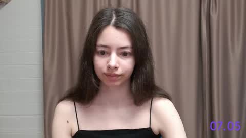 Snapshot of sweet_sweet_angel chatting on 7, 5, 2026 Angel online show from 7, 5, 2026