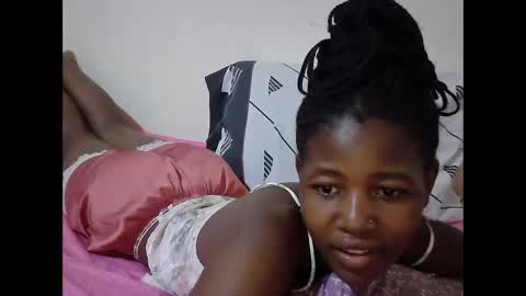 Snapshot of sweet_tattiana chatting on 26, 10, 2025 Tatty online show from 26, 10, 2025