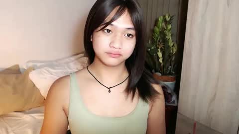 Snapshot of sweet_tenshi chatting on 24, 10, 2025 tenshi online show from 24, 10, 2025