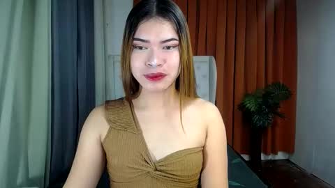 sweet_trexie online show from 10, 5, 2026