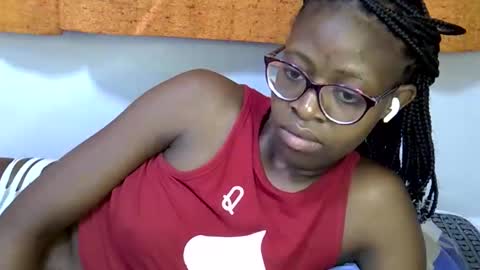sweet_zarah online show from 8, 3, 2026