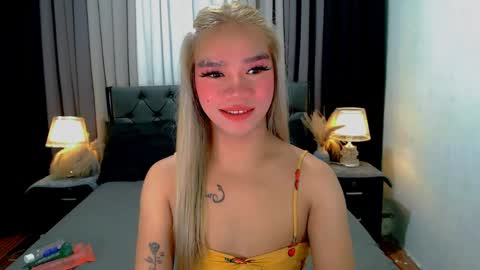 Snapshot of sweet_zoey12 chatting on 2, 4, 2026 bea takashi online show from 2, 4, 2026