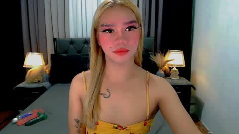 Snapshot of sweet_zoey12 chatting on 8, 4, 2026 bea takashi online show from 8, 4, 2026