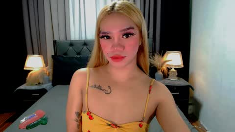 Snapshot of sweet_zoey12 chatting on 13, 4, 2026 bea takashi online show from 13, 4, 2026