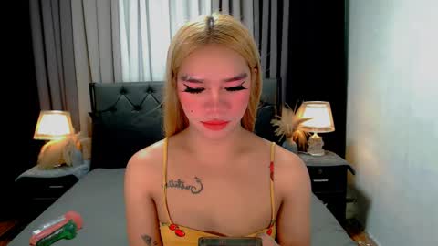 bea takashi  online show from 15, 4, 2026