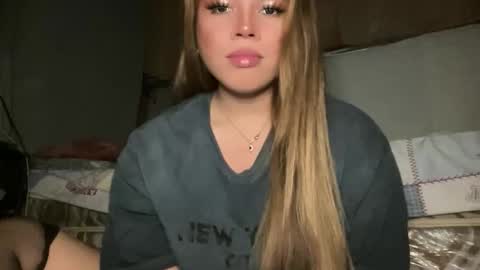 Snapshot of sweetalexa19 chatting on 4, 3, 2026 alexa your one and only queen online show from 4, 3, 2026