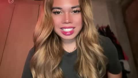 Snapshot of sweetalexa19 chatting on 18, 5, 2026 alexa your one and only queen online show from 18, 5, 2026