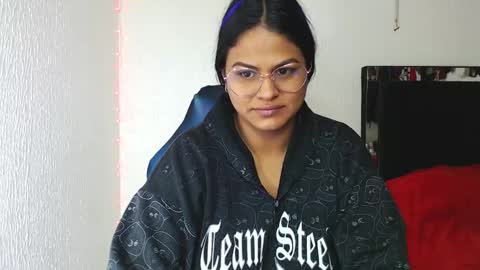 Snapshot of sweetalmaa chatting on 10, 3, 2025 Alma online show from 10, 3, 2025