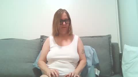 Snapshot of sweetandnaughty123 chatting on 8, 4, 2026 sweetandnaughty123 online show from 8, 4, 2026
