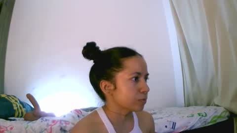 Snapshot of sweetapril_1991 chatting on 23, 10, 2025 sweetapril_1991 online show from 23, 10, 2025