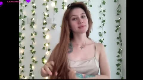 SweetAura0 0  online show from 14, 5, 2026