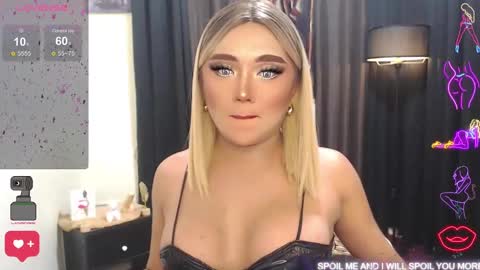 Snapshot of sweetbella118 chatting on 17, 1, 2025 bella online show from 17, 1, 2025