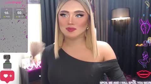 Snapshot of sweetbella118 chatting on 2, 2, 2025 bella online show from 2, 2, 2025