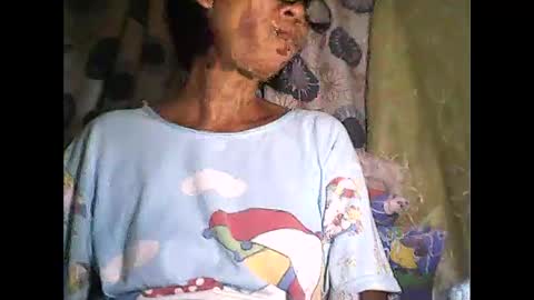 Snapshot of sweetbella24 chatting on 18, 9, 2025 im anne online show from 18, 9, 2025