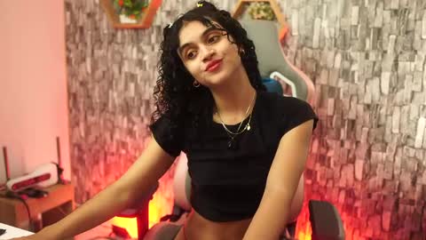 Snapshot of sweetbonii chatting on 13, 4, 2026 Salom independent model online show from 13, 4, 2026