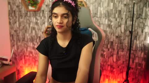 Snapshot of sweetbonii chatting on 18, 4, 2026 Salom independent model online show from 18, 4, 2026