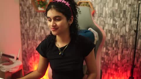 Snapshot of sweetbonii chatting on 18, 4, 2026 Salom independent model online show from 18, 4, 2026