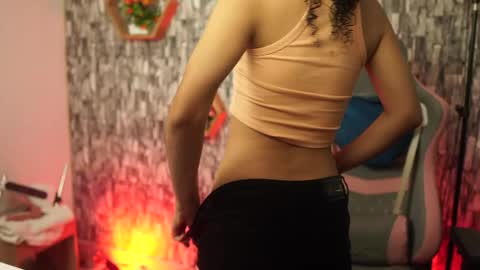 Snapshot of sweetbonii chatting on 20, 4, 2026 Salom independent model online show from 20, 4, 2026