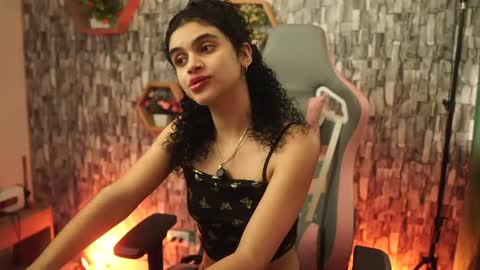 Snapshot of sweetbonii chatting on 29, 4, 2026 Salom independent model online show from 29, 4, 2026