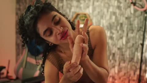 Snapshot of sweetbonii chatting on 3, 5, 2026 Salom independent model online show from 3, 5, 2026