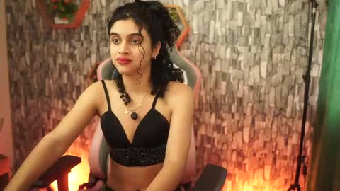 Snapshot of sweetbonii chatting on 5, 5, 2026 Salom independent model online show from 5, 5, 2026