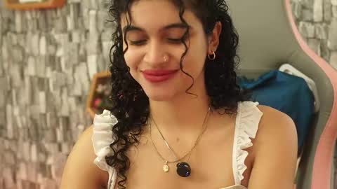 Snapshot of sweetbonii chatting on 15, 5, 2026 Salom independent model online show from 15, 5, 2026