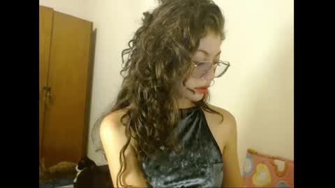 sweetcalm_ online show from 11, 5, 2026