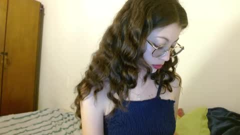 sweetcalm_ online show from 27, 5, 2026