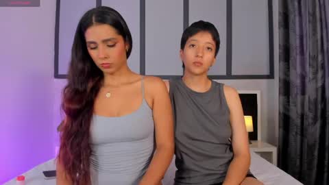 Snapshot of sweetcoupple chatting on 2, 6, 2026 Eva Short hair girl - Victoria Long red hair online show from 2, 6, 2026