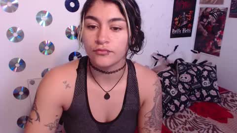 Snapshot of sweetdevil631 chatting on 11, 10, 2025 Abril online show from 11, 10, 2025