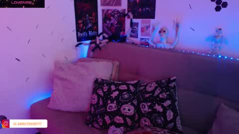 Snapshot of sweetdevil631 chatting on 24, 10, 2025 Abril online show from 24, 10, 2025