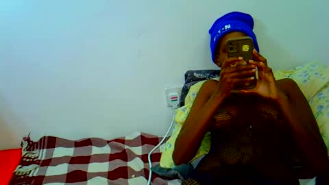 Snapshot of sweetebony123 chatting on 12, 10, 2025 sweetebony123 online show from 12, 10, 2025