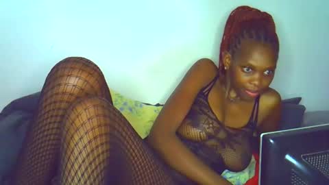 Snapshot of sweetebony123 chatting on 13, 10, 2025 sweetebony123 online show from 13, 10, 2025